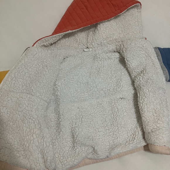 Girls warm fall/winter jacket - Picture 3 of 10